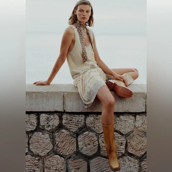 By Anthropologie Sleeveless Embellished Romper - Picture 3 of 4